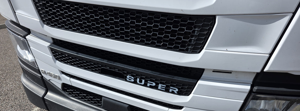 Custom 3D Printed SUPER Badge for Scania Next Gen – Lower Grill White on Black