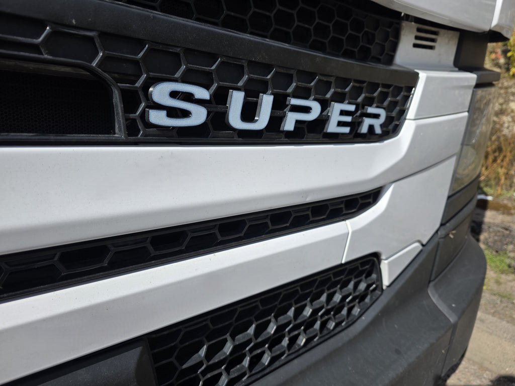 Custom 3D Printed SUPER Badge for Scania Next Gen – Lower Grill White on Black