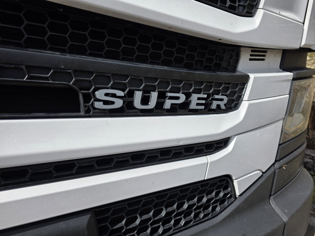 Custom 3D Printed SUPER Badge for Scania Next Gen – Lower Grill White on Black